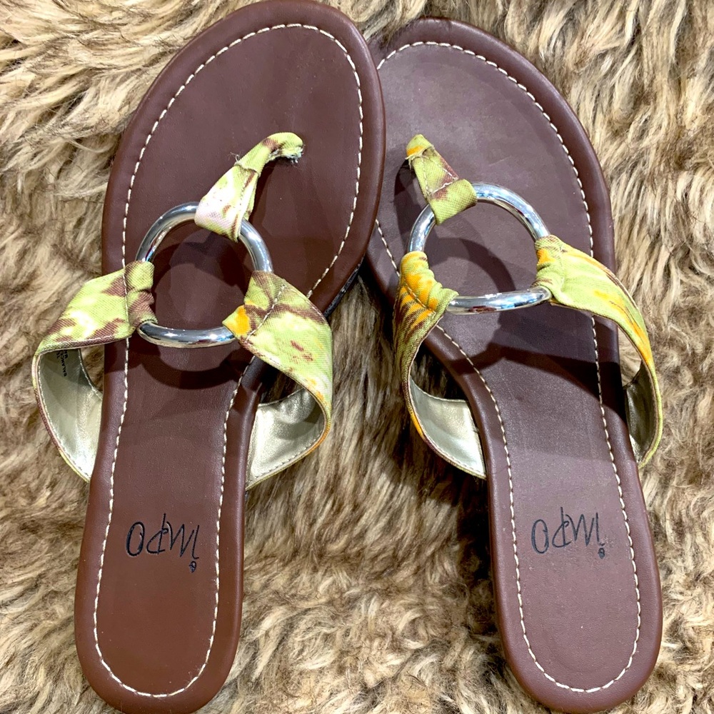 NWOT- Women’s sandal, size 6
